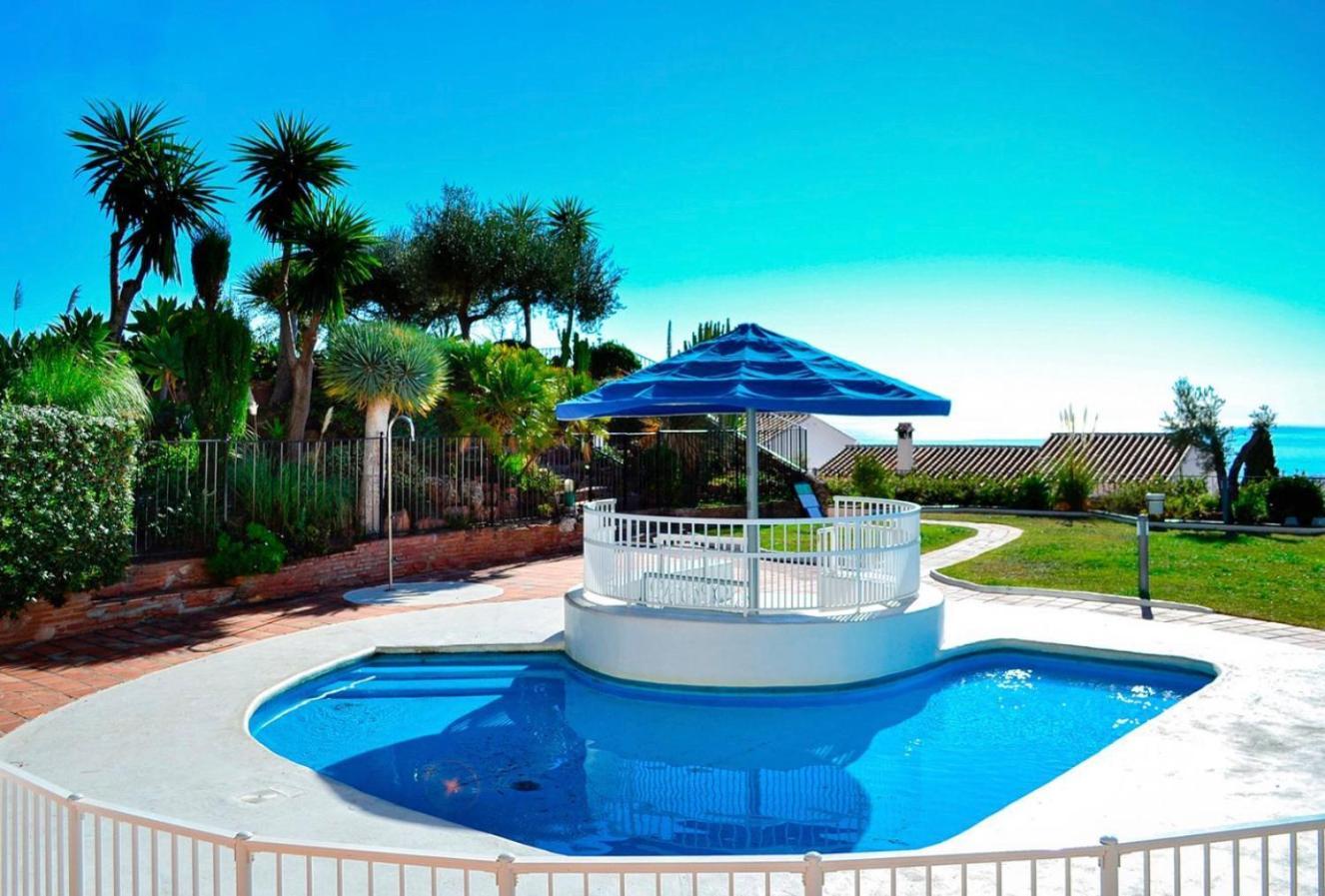 Apartamento Hibiscos, San Juan De Capistrano เนร์คา ภายนอก รูปภาพ
